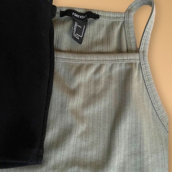 Forever 21 | NWOT Ribbed Cropped Tank Top Size XS Set of Two - Picture 4 of 4